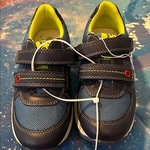 BEEKO Boys Sneakers size 12